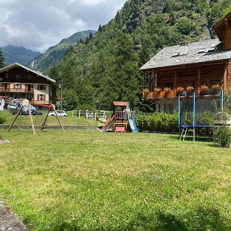 L'Aria Di Casa Bed & Breakfast Alagna Valsesia Exterior photo