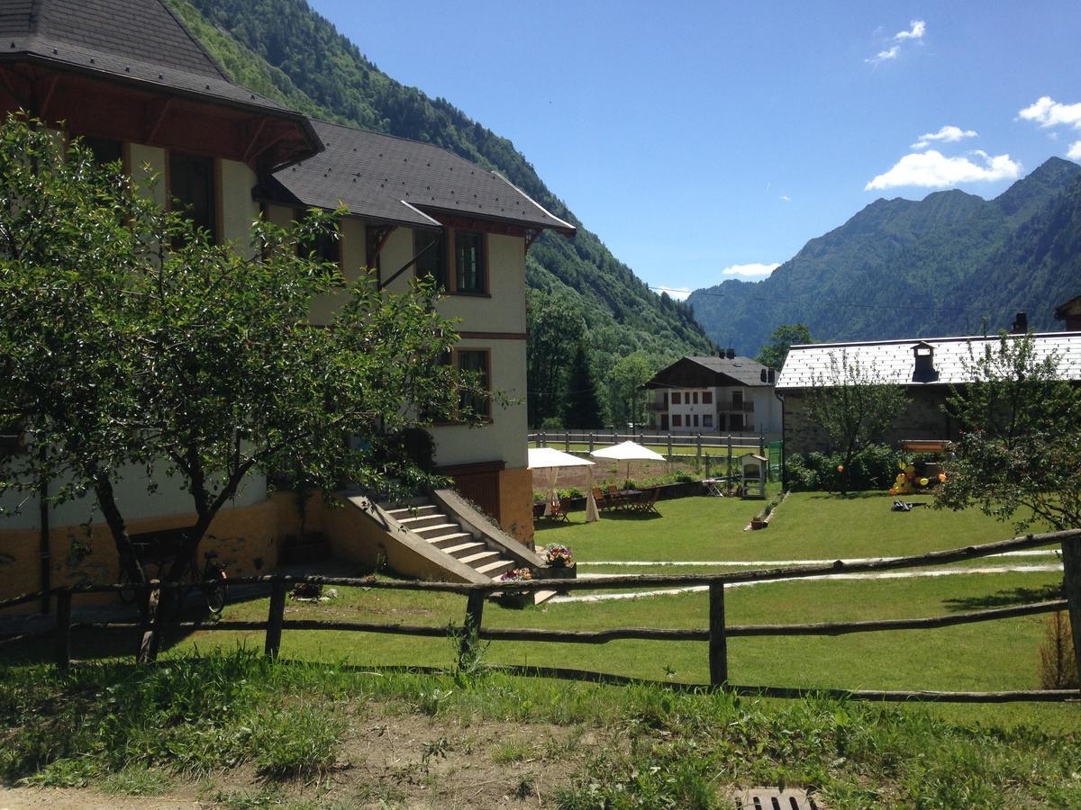 L'Aria Di Casa Bed & Breakfast Alagna Valsesia Exterior photo